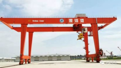   衛(wèi)華起重，飛天入海！